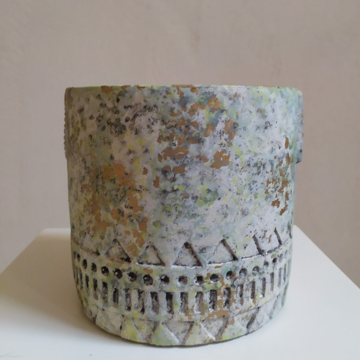 Maceta cemento azul y verde - Imagen 2