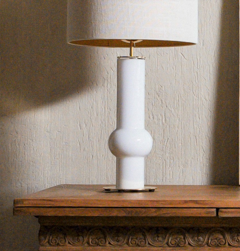 Lámpara de mesa de cristal blanco y metal oro brillo sin pantalla
