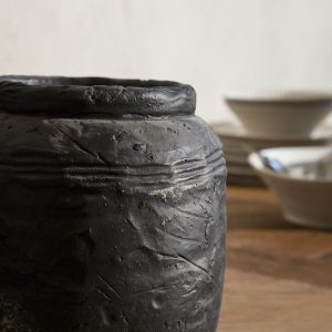 Jarrón de cerámica gris oscuro Ruge