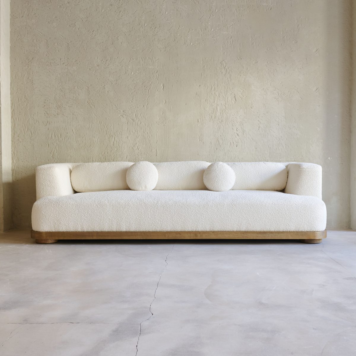 Sofá de buclé estilo Mid Century