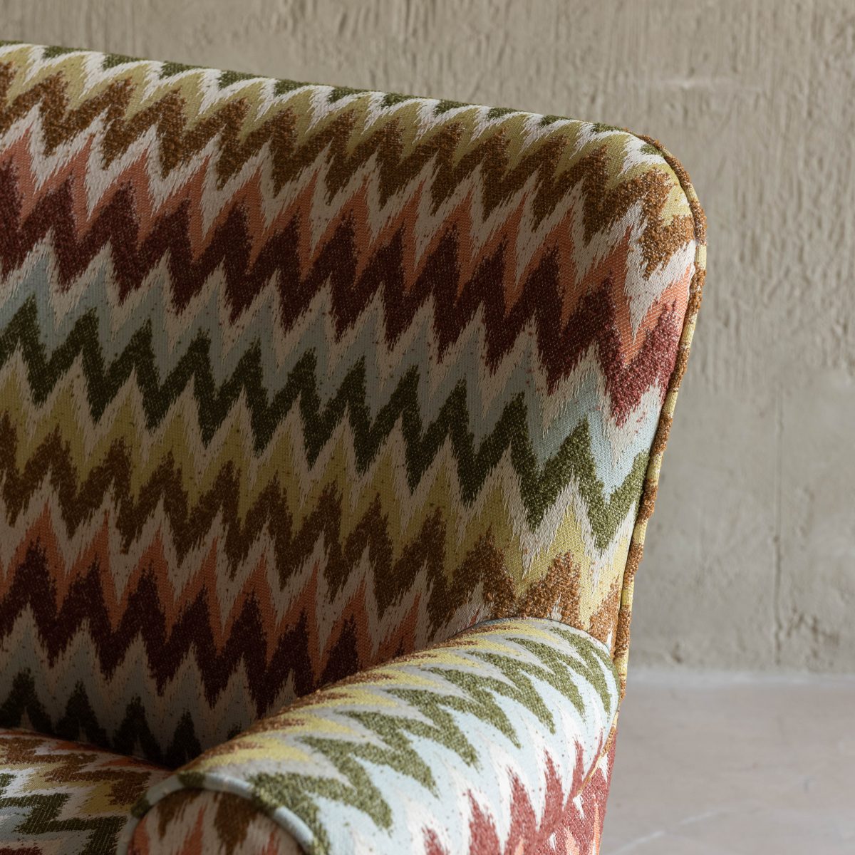Pareja de butacas estilo inglés retapizadas zigzag - Imagen 3