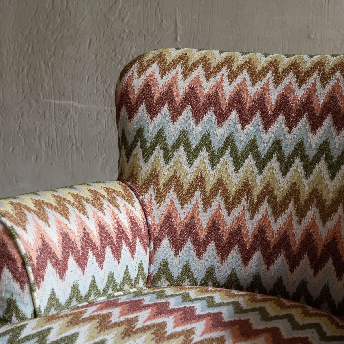 Pareja de butacas estilo inglés retapizadas zigzag - Imagen 6