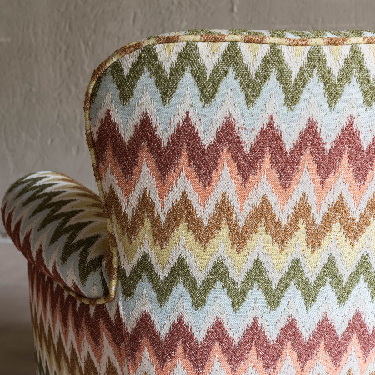 Pareja de butacas estilo inglés retapizadas zigzag - Imagen 7