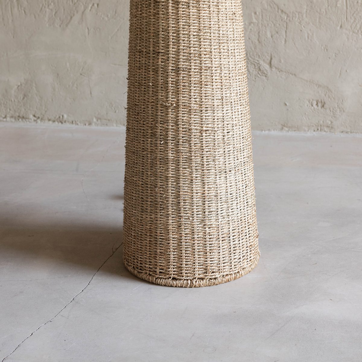 Lámpara de pie de fibras naturales - Imagen 3