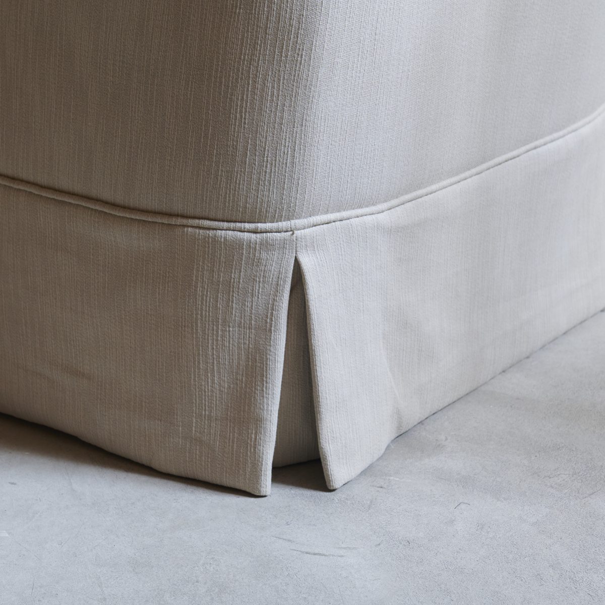 Butaca Hilton de lino y algodón beige diseño Tristán Domecq Casa - Imagen 4