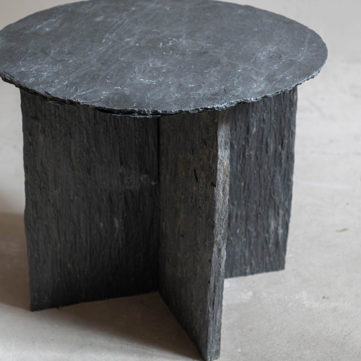 Pareja de mesas auxiliares pizarra vintage - Imagen 3