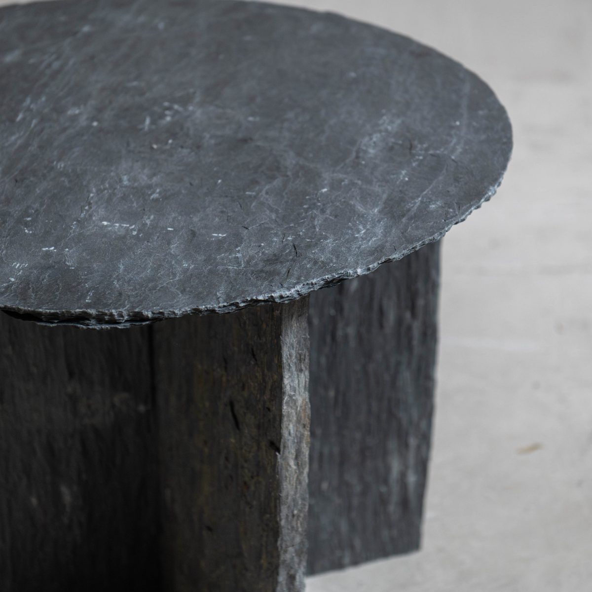 Pareja de mesas auxiliares pizarra vintage - Imagen 4