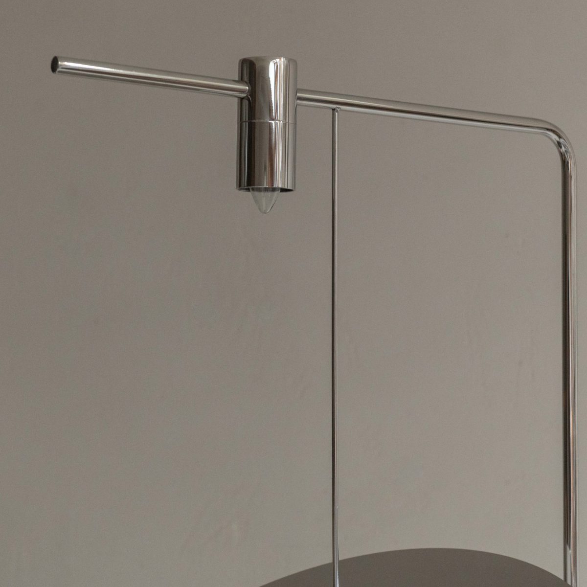 Lámpara de pie acabado cromo - Imagen 4