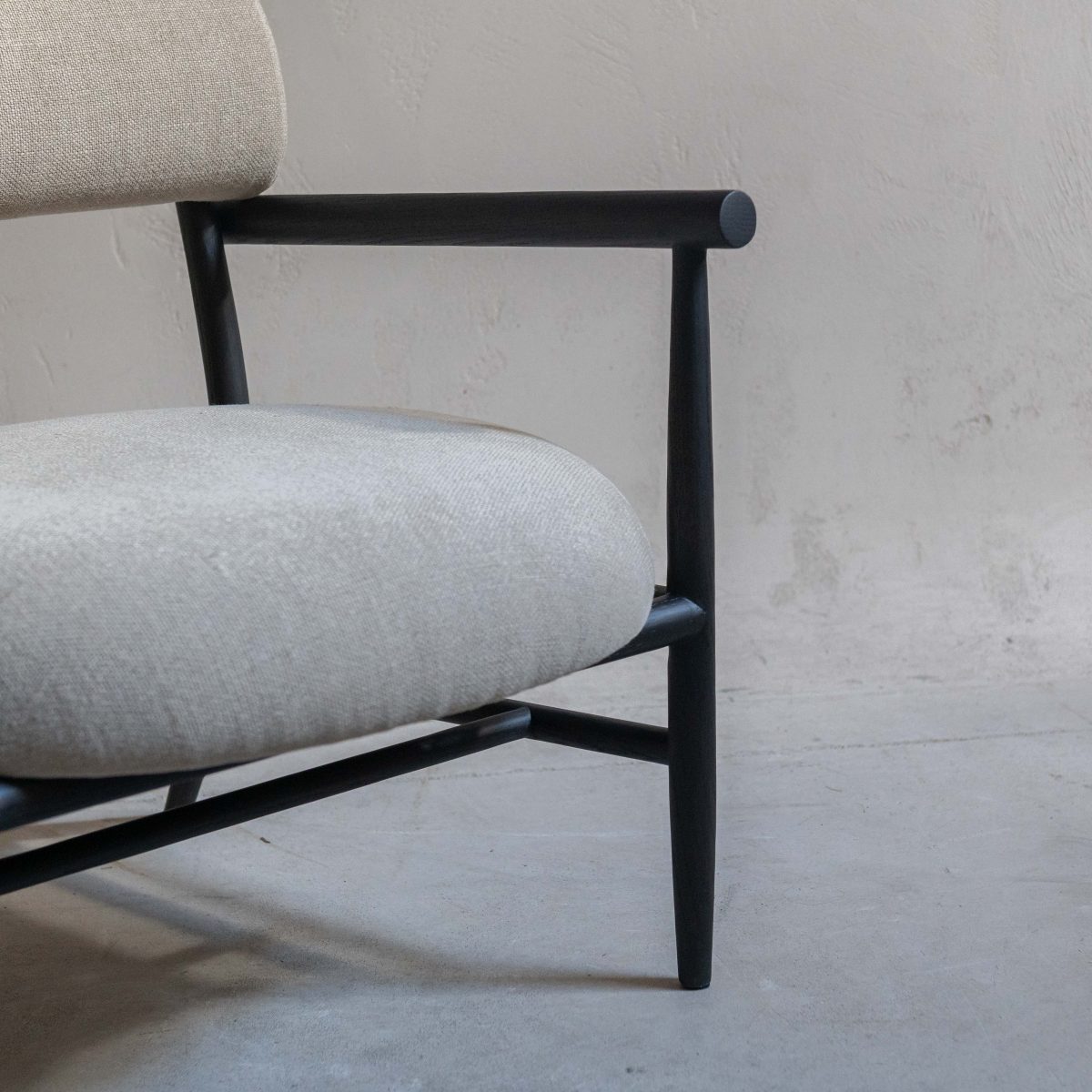 Sillón de madera y lino - Imagen 3