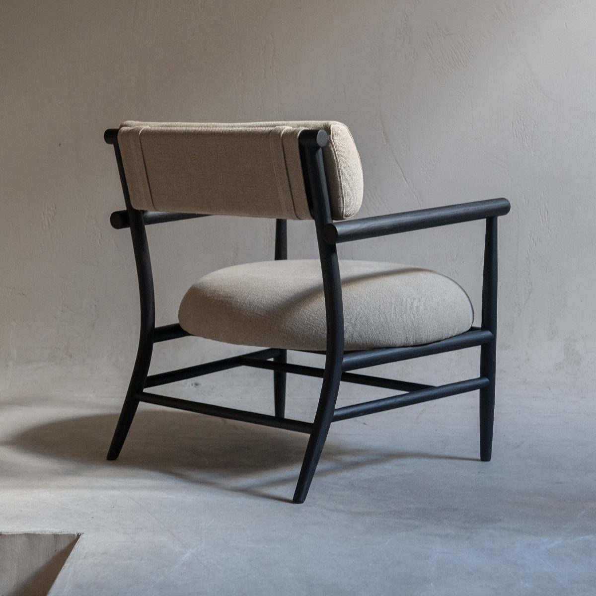 Sillón de madera y lino - Imagen 4