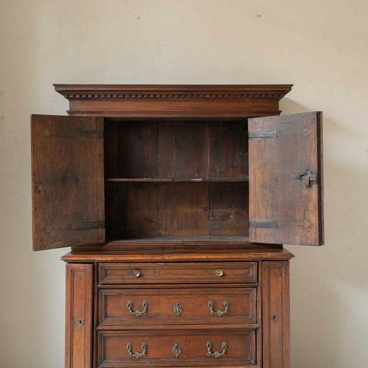 Armario origen Lombardía del siglo XVII - Imagen 9