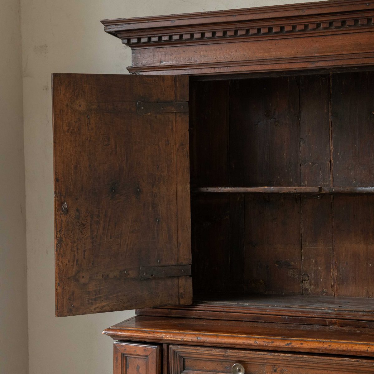 Armario origen Lombardía del siglo XVII - Imagen 10