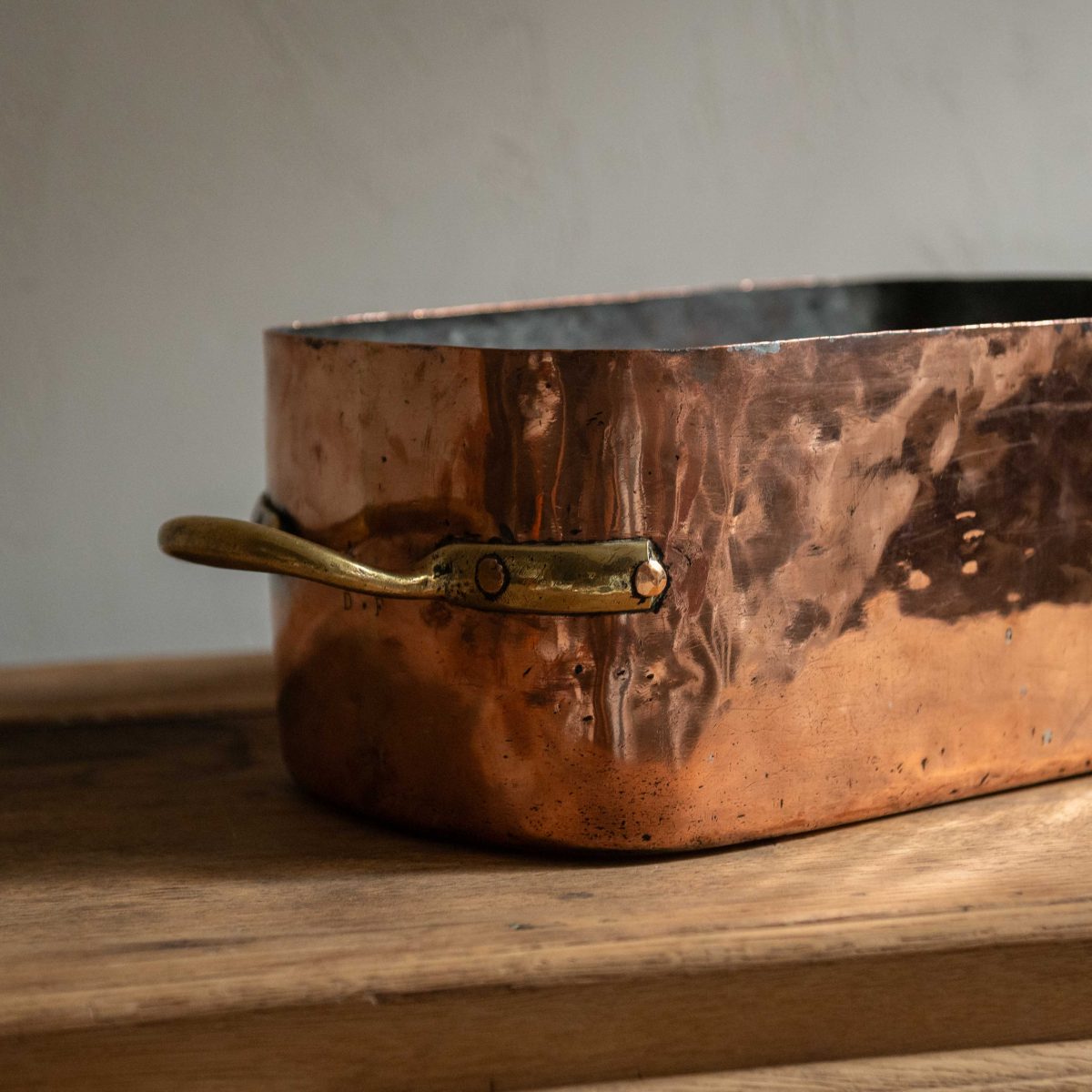 Fuente con asas antigua de cobre - Imagen 2