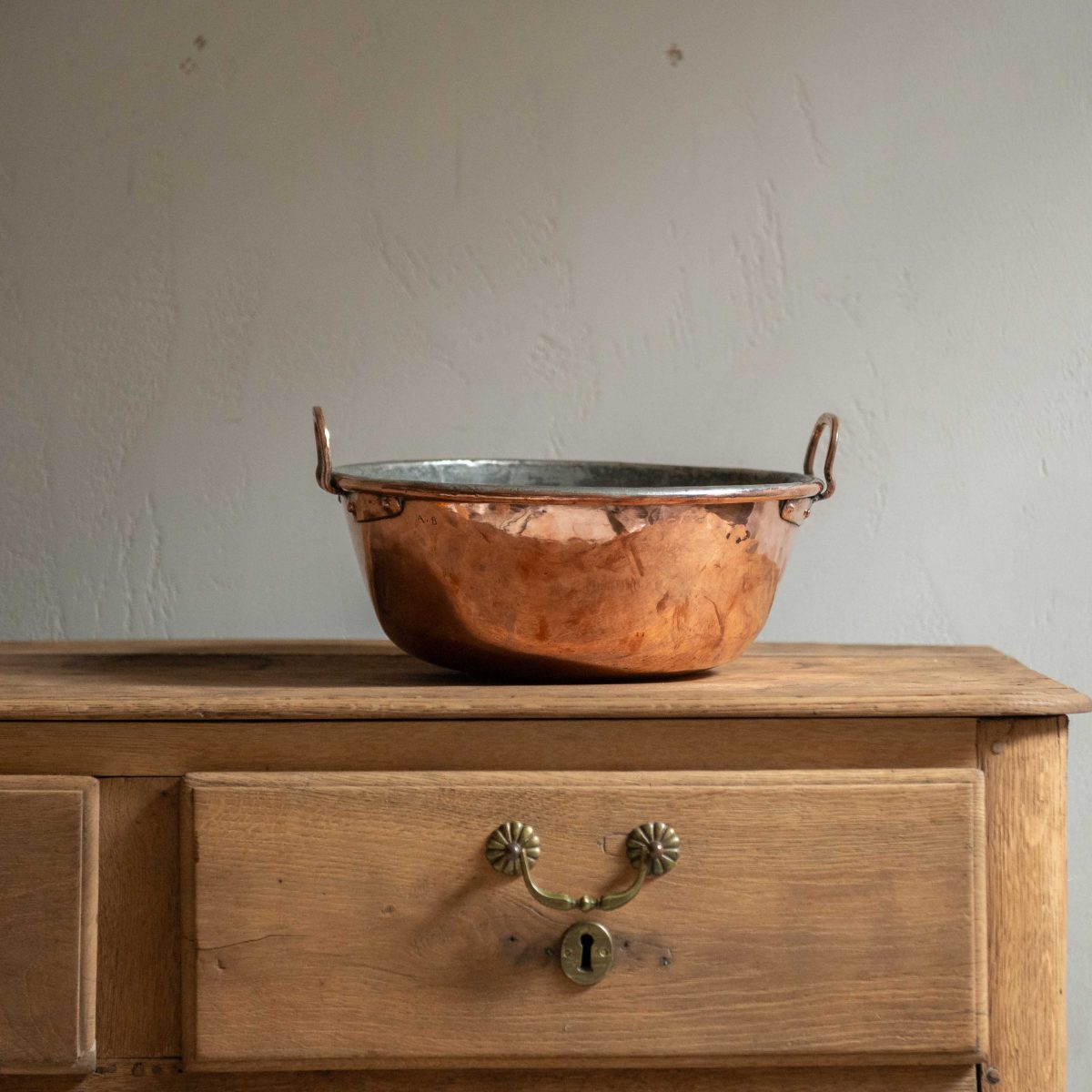 Cazuela antigua de cobre