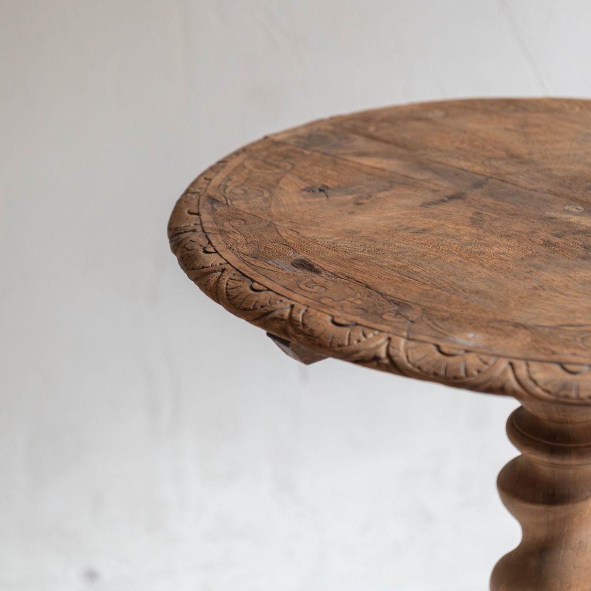 Velador antiguo de madera natural - Imagen 5