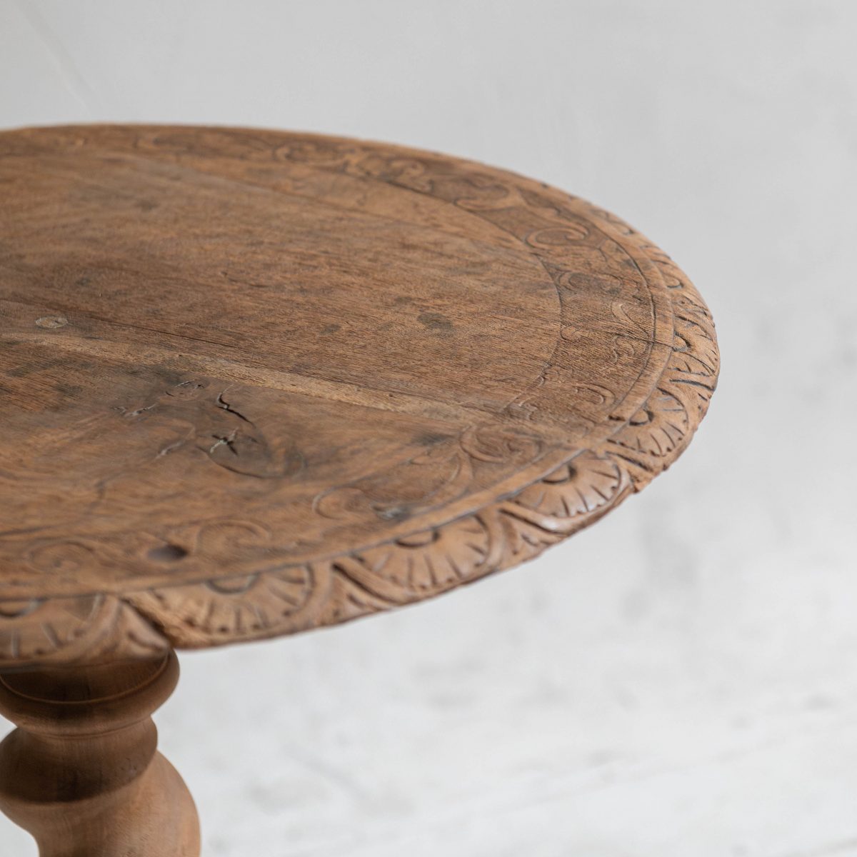 Velador antiguo de madera natural - Imagen 6