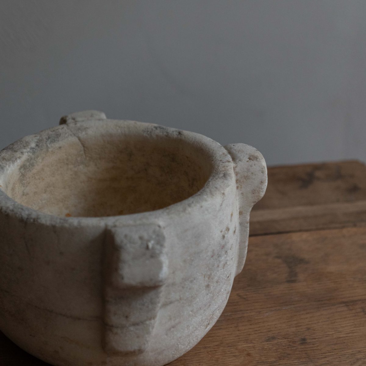 Mortero de piedra natural del siglo XVIII - Imagen 2