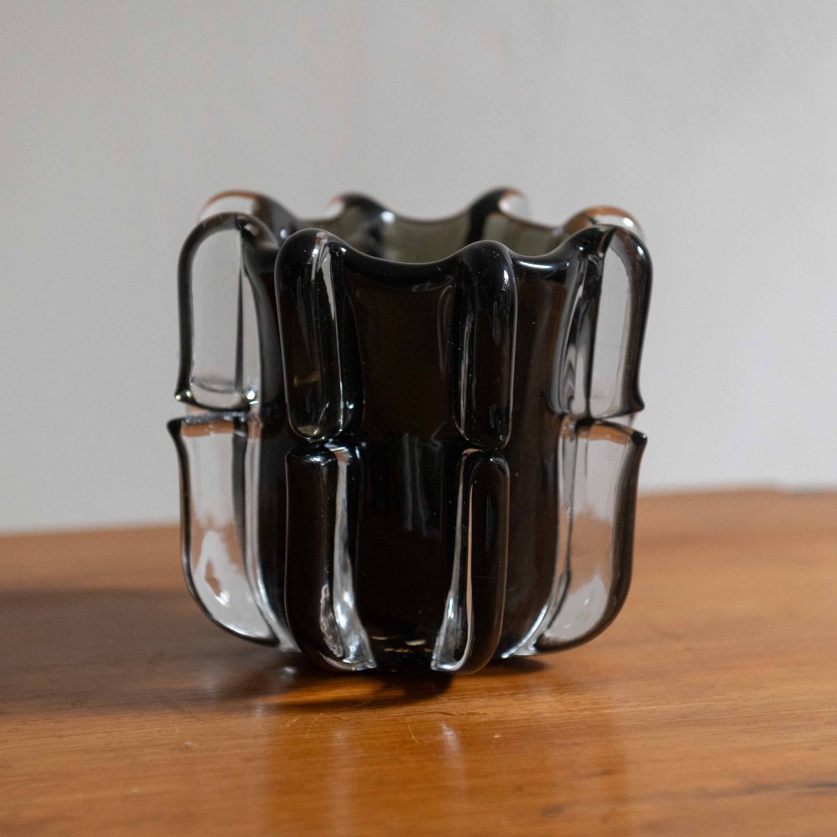 Portavelas de vidrio soplado gris