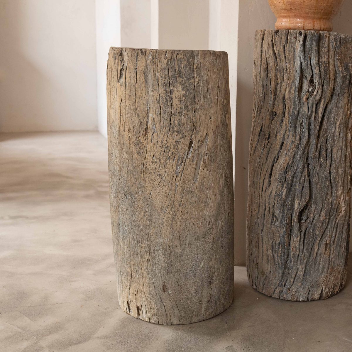 Peana antigua de madera S - Imagen 4