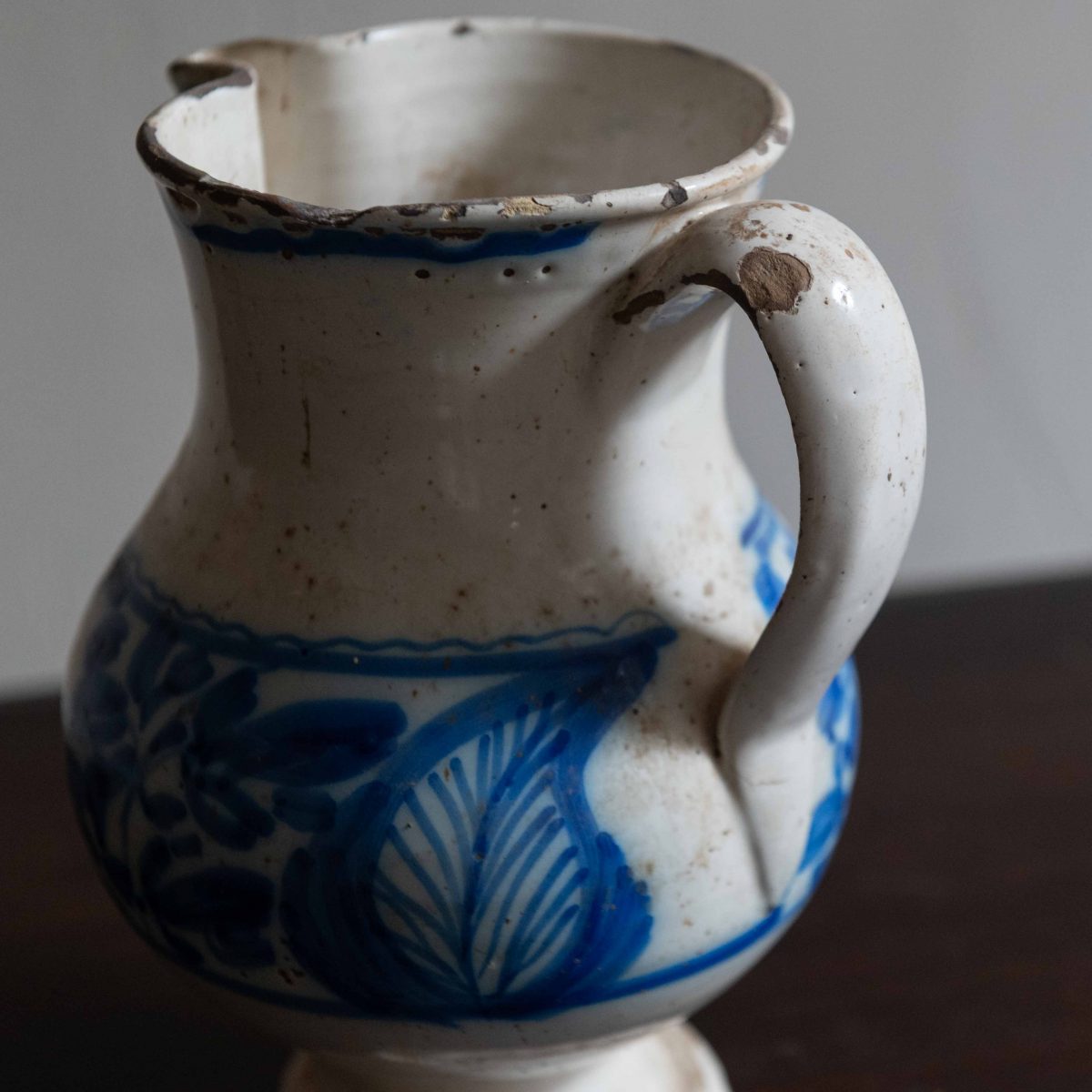 Jarra de cerámica levantina siglo XIX azul L - Imagen 4