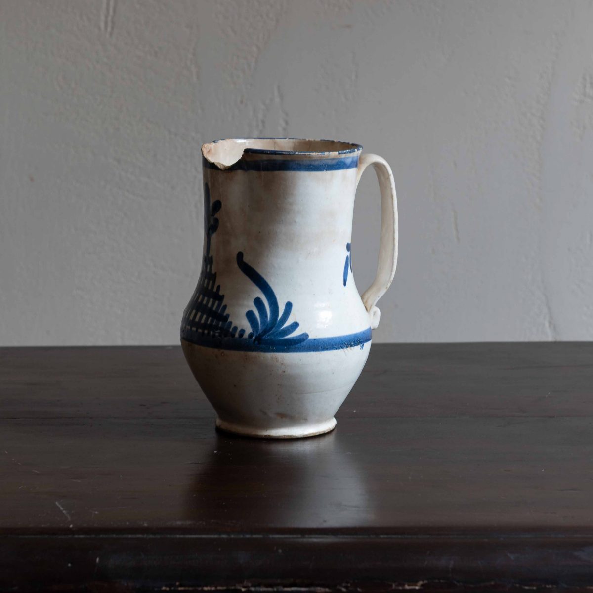 Jarra de cerámica levantina siglo XIX blanca M