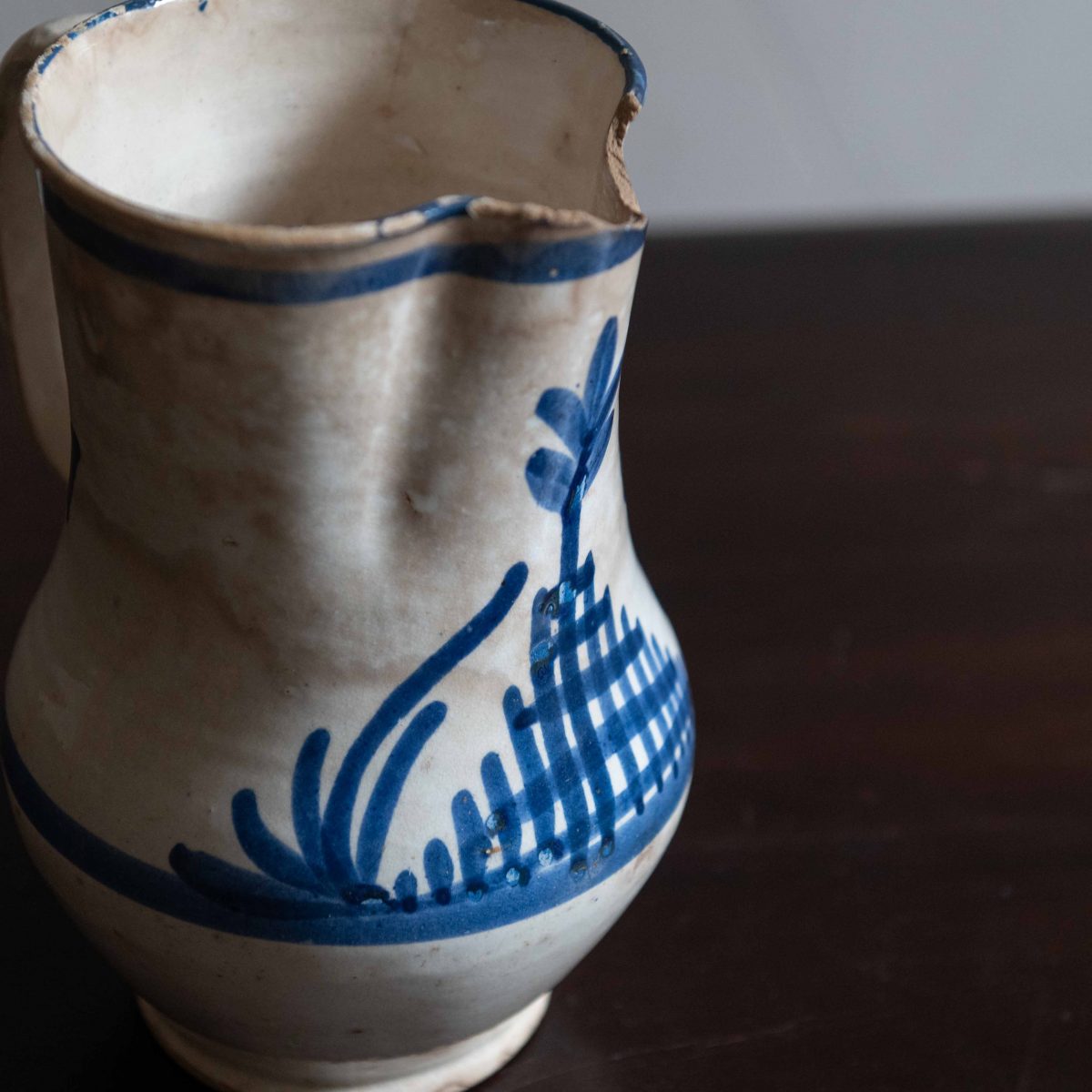 Jarra de cerámica levantina siglo XIX blanca M - Imagen 5